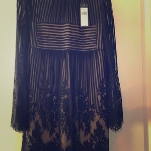 Size XS BCBG Maxaria Luanne Floral Lace Dress